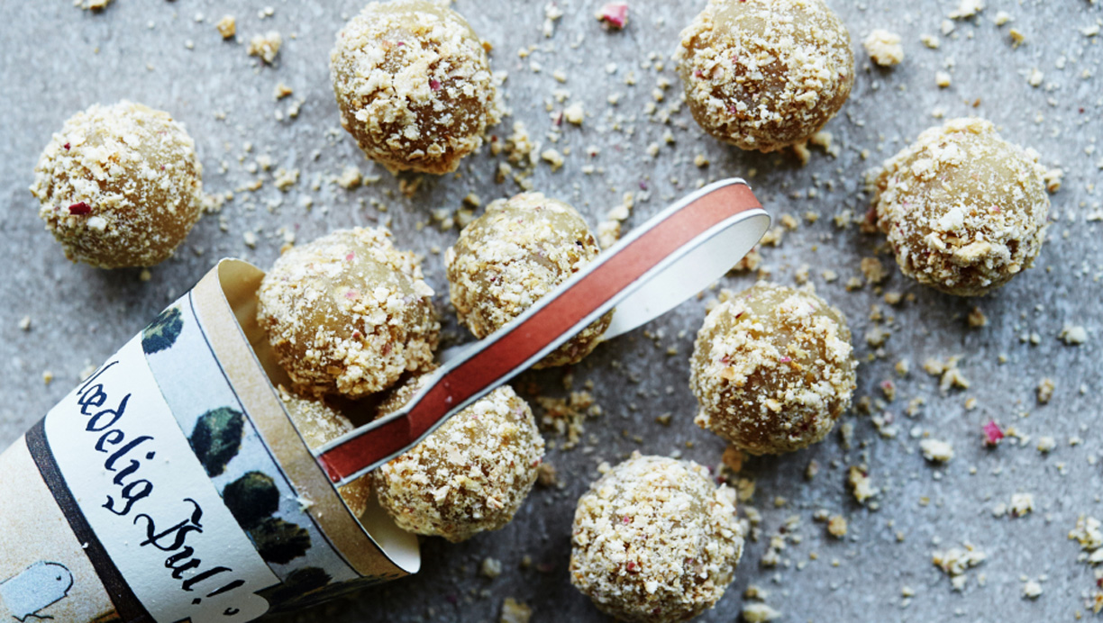 Konfekt med æble og marcipan