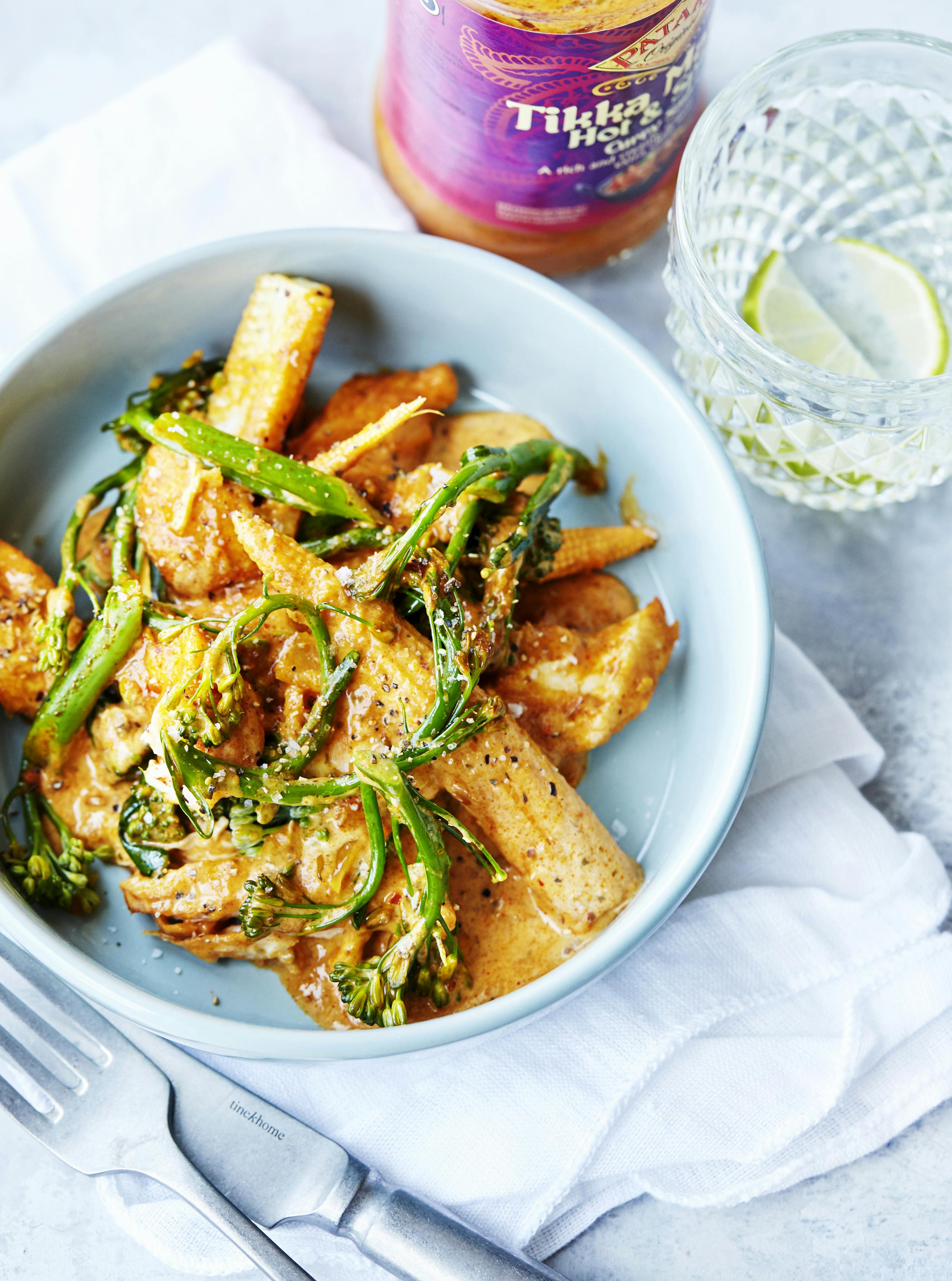 Indisk kylling med grønt er nem og lækker hverdagsmad.