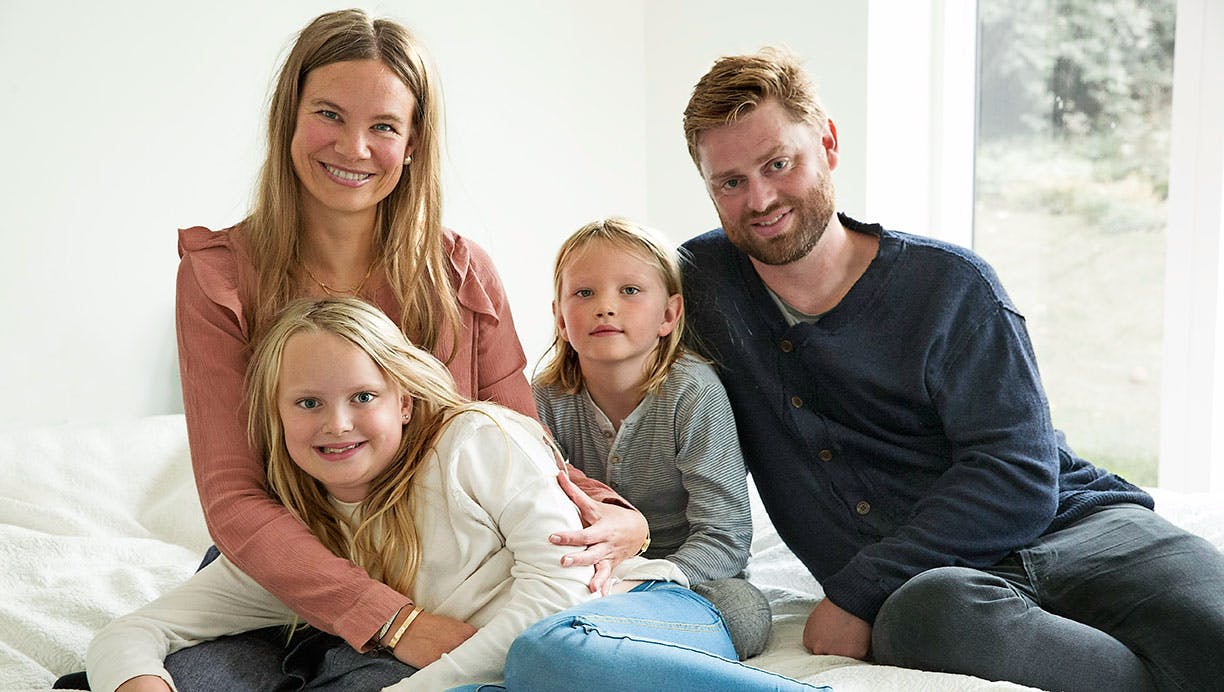 Laura Bertram og familie