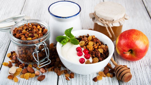 Yoghurt, tranebær og honning