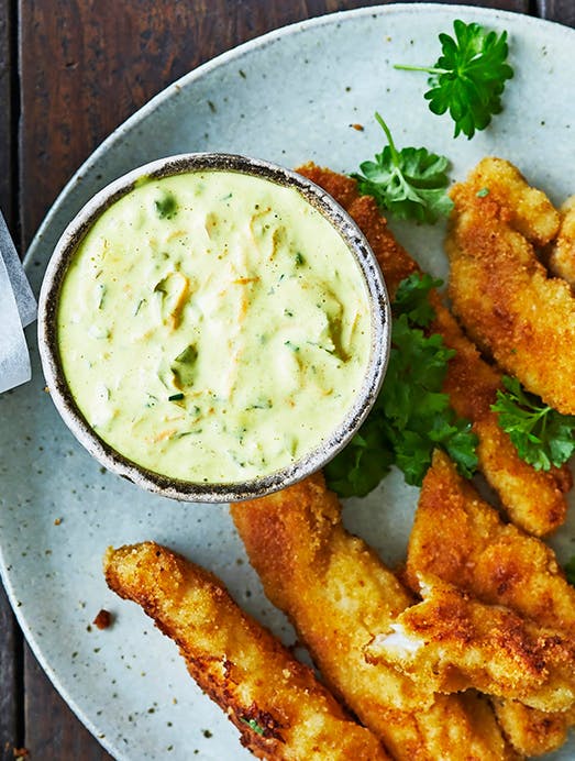 Fiskefingre med pomfritter og hjemmelavet remoulade