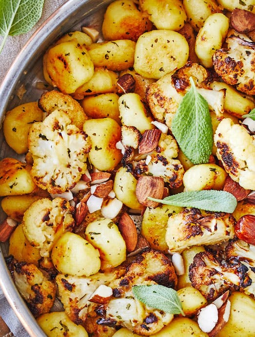 Gnocci med smørsauce og ristet blomkål