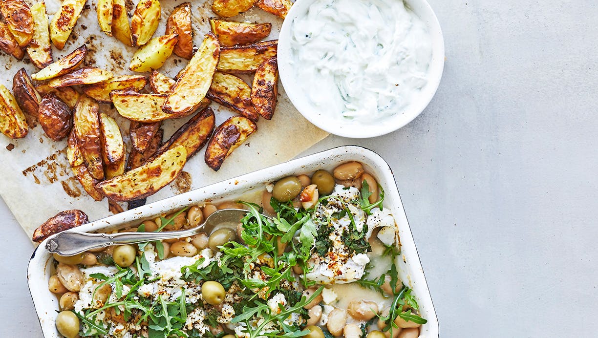 Græsk torsk med ovnkartofler og tzatziki
