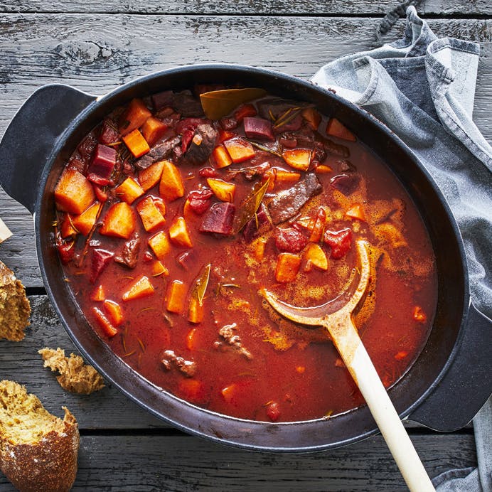 Italiensk suppe med skært oksekød 