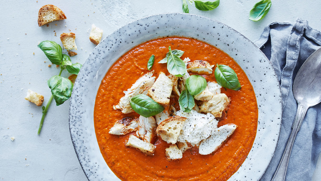 Italiensk tomatsuppe med kylling og mascarponecreme 
