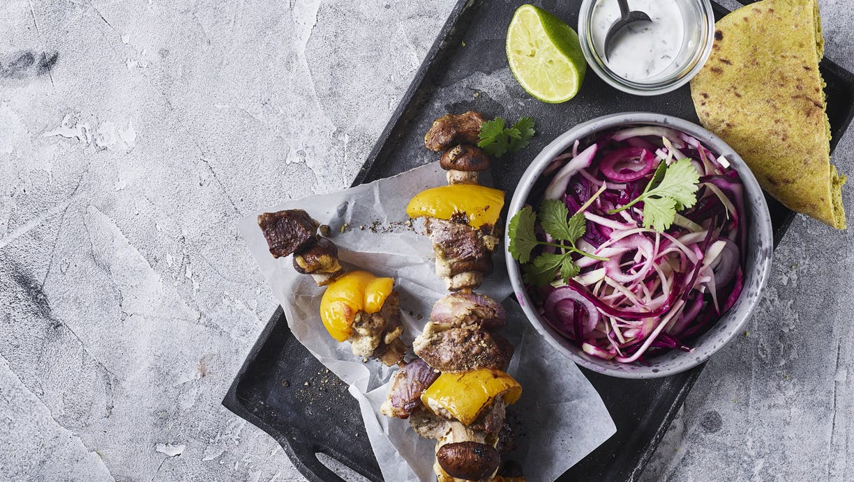 Lammespyd med kålsalat