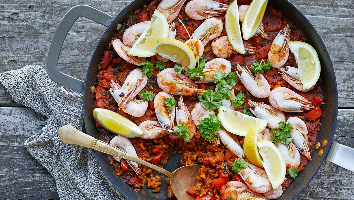 Paella med skalrejer og safran
