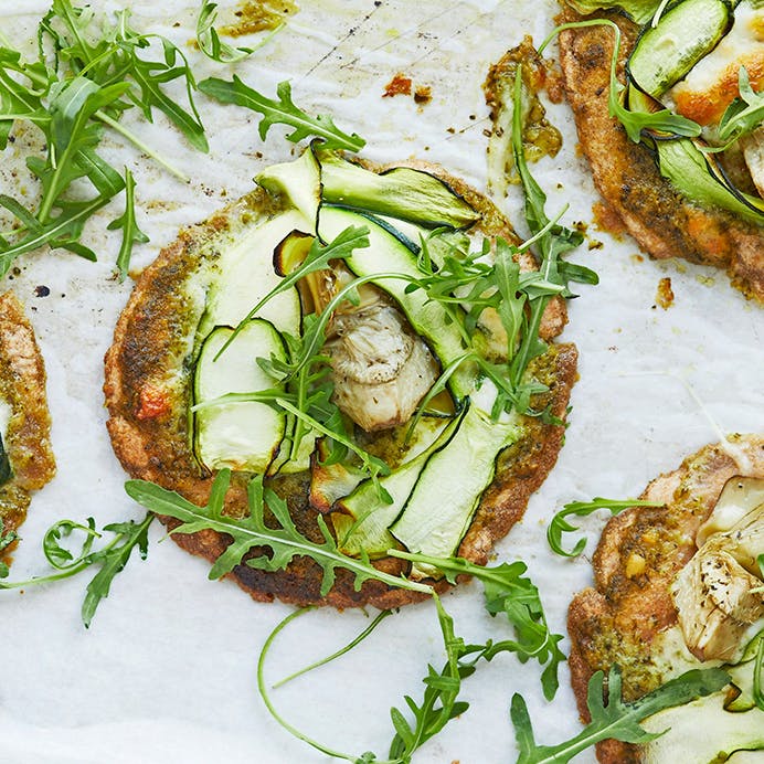 Pitapizza med pesto og artiskokhjerter