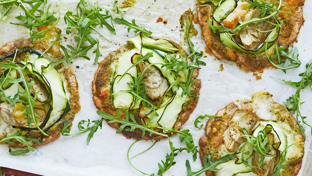 Pitapizza med pesto og artiskokhjerter