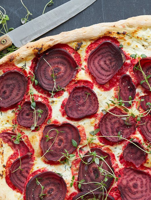 Pizza med rødbede og ricotta