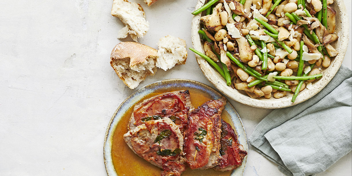 saltimbocca og lun bønnesalat med svampe