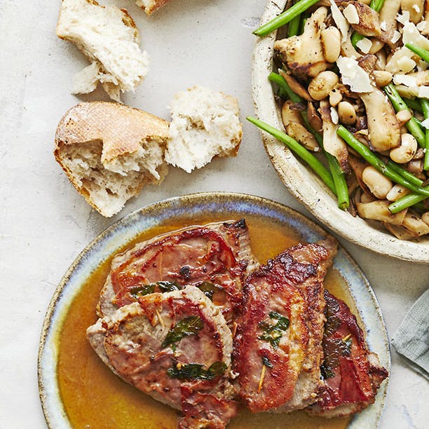 saltimbocca og lun bønnesalat med svampe