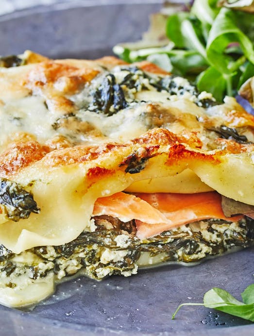 Spinatlasagne med røget laks