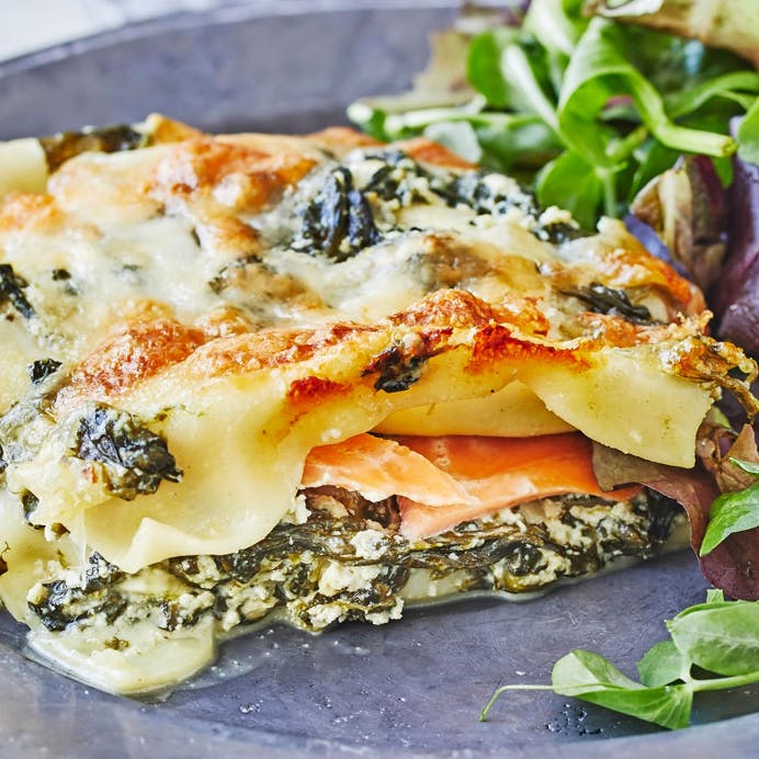 Spinatlasagne med røget laks