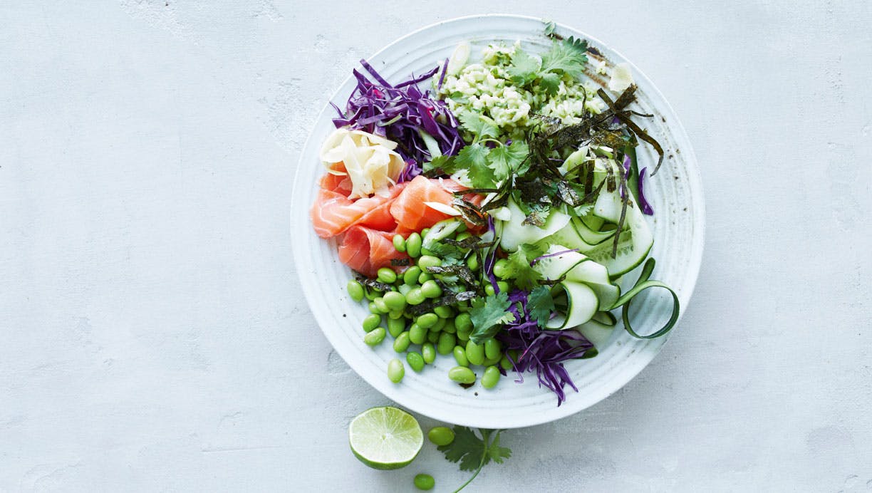 Sushi-skål med avocadoris