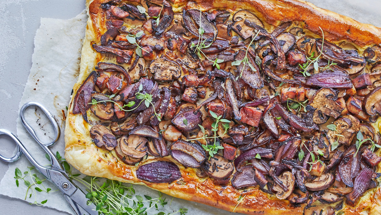 Svampetærte med bacon og timian 