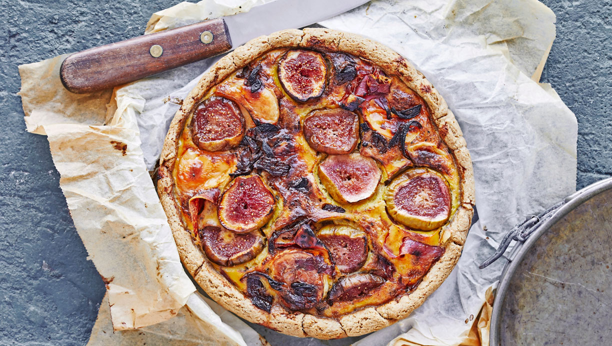 Tærte med serrano, gedeost og figner 