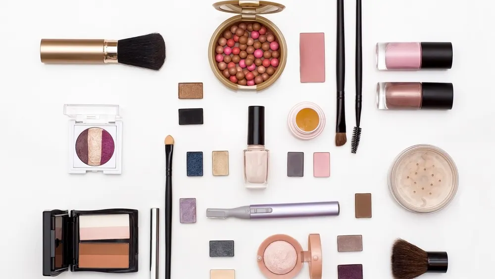 Makeup Se Makeup: Her kan du spare, her må du spendere | Femina