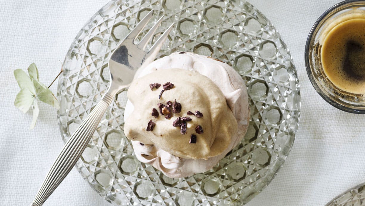 Marengs med kaffeflødeskum