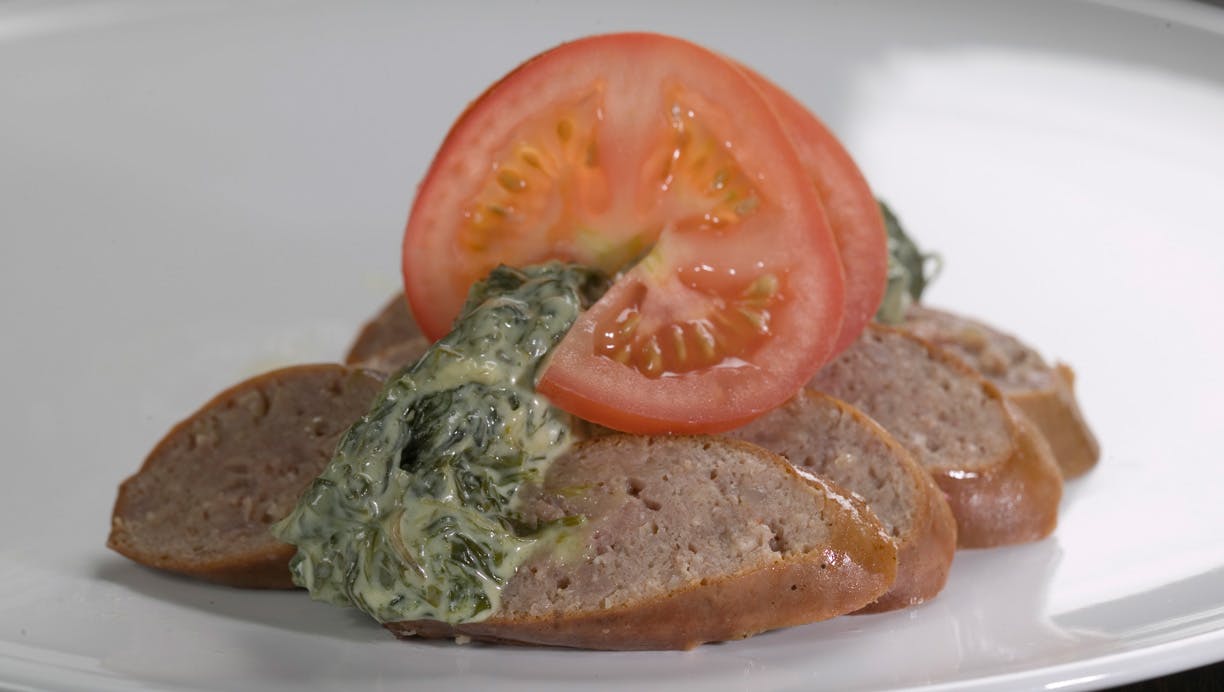 Ida Davidsen smørrebrød med røget medister og spinat