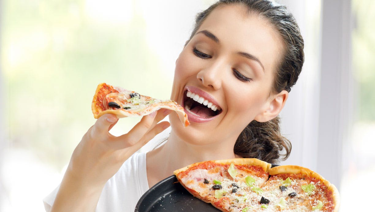 https://imgix.femina.dk/media/article/pizza.jpg