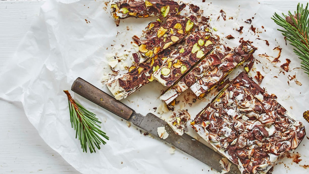 Rocky road med pistacienødder og tranebær