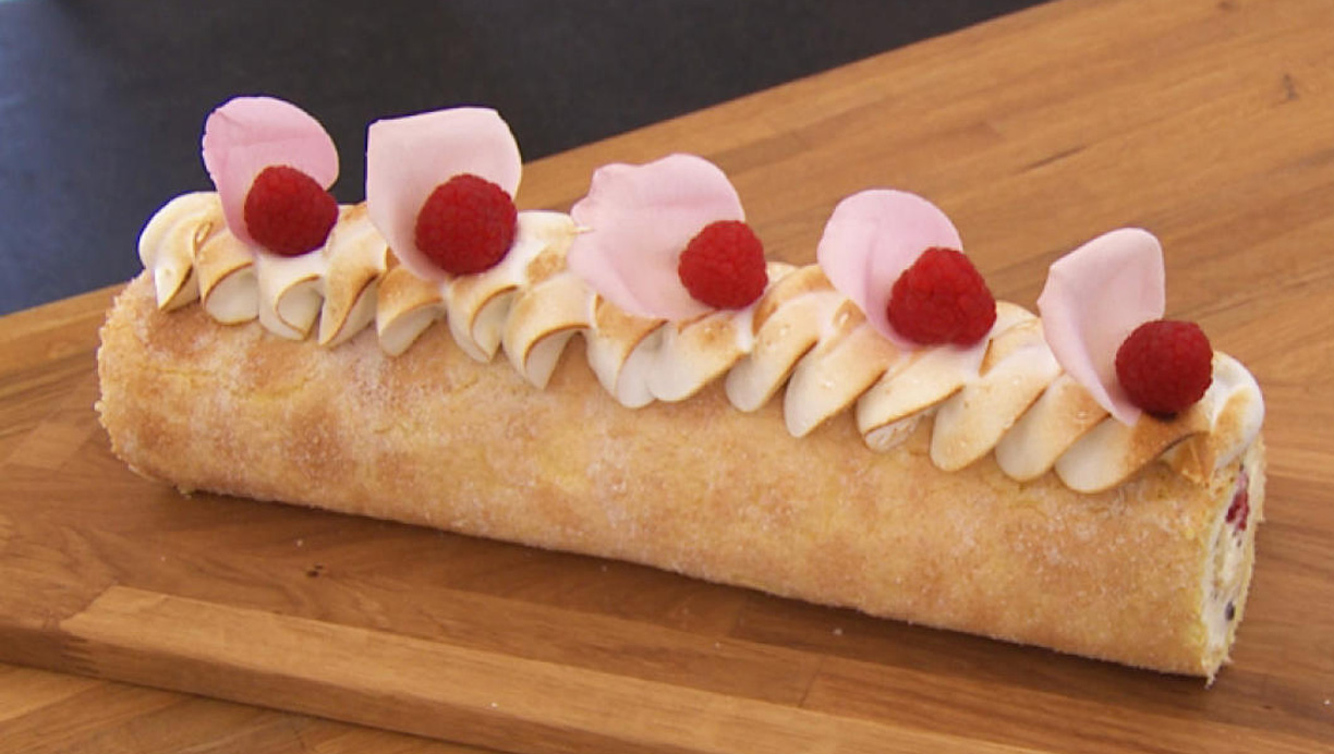 Roulade med hindbær, mango og kokos