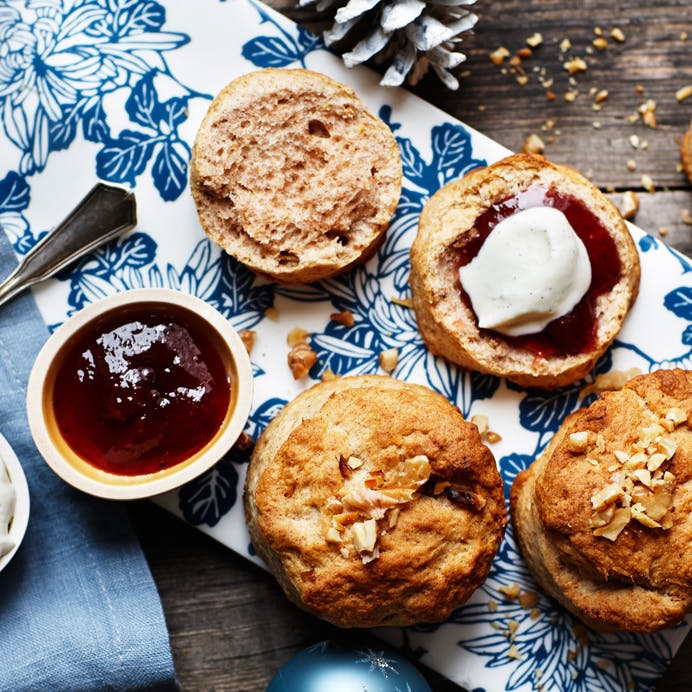 https://imgix.femina.dk/media/article/scones.jpg