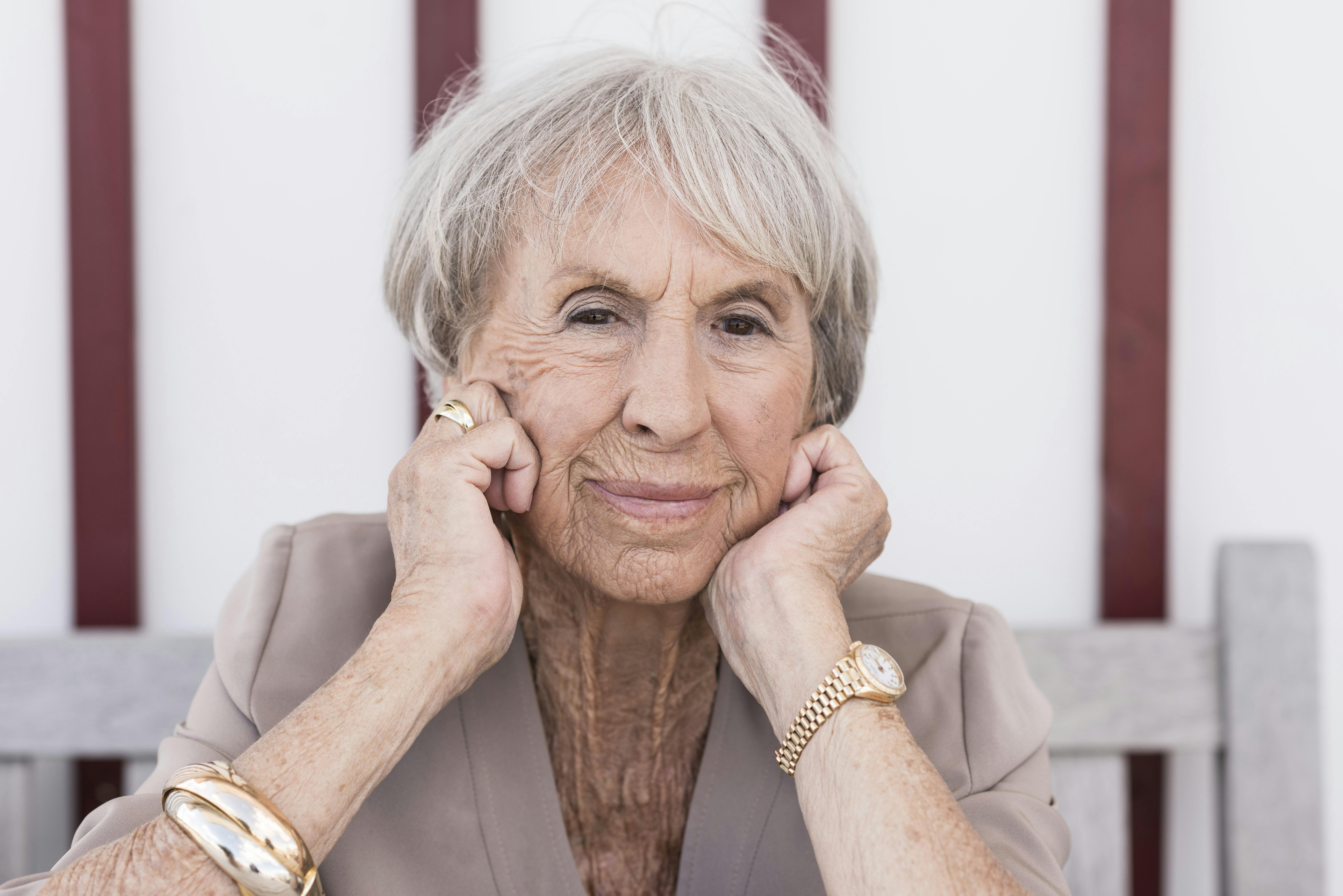 Lise Nørgaard fylder 100 år - her er mændene i hendes liv