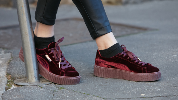 Røde velour sneakers