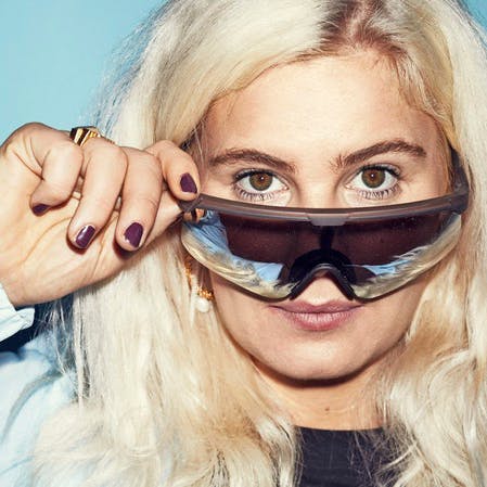 https://imgix.femina.dk/media/article/sofie_linde_0.png