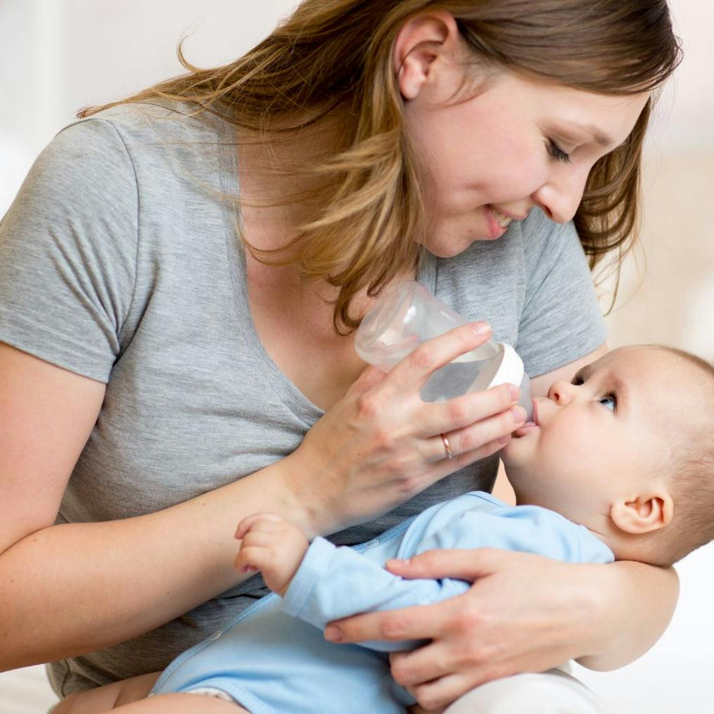 https://imgix.femina.dk/media/article/sutteflaske_0.jpg