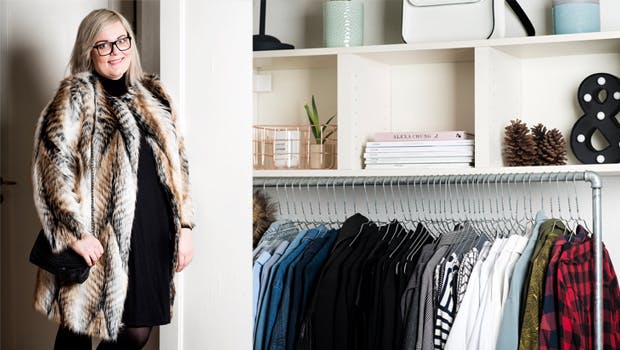 Kom med ind i Rikke Klints klædeskab