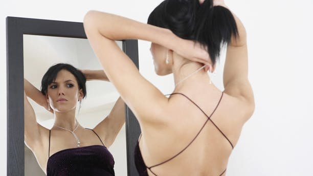 https://imgix.femina.dk/media/billeder/2012/november/kjole-prim.jpg