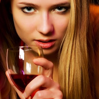 https://imgix.femina.dk/media/billeder/2014/april/alkoholprim.jpg