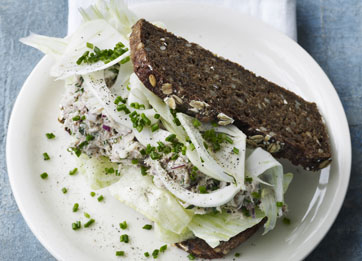 Sandwich med røget makrel