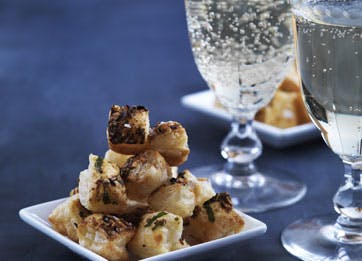 En lækker forret, der passer perfekt med et glas champagne