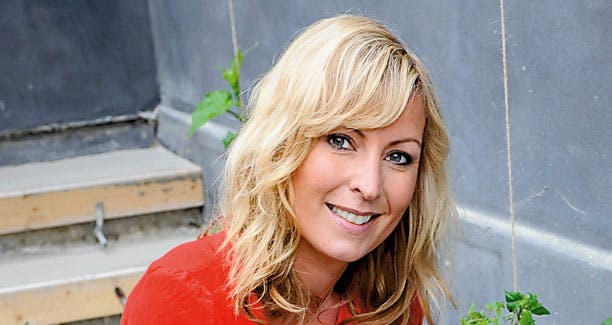 https://imgix.femina.dk/media/sondag/2012/08/31/cecilie-beck/cecilie-beck-612x325.jpg