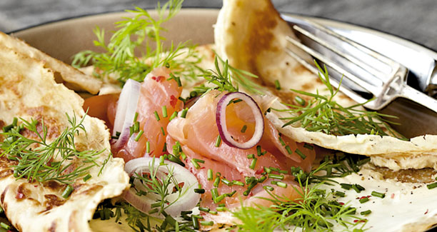 Madpandekager med laks og krydderurter