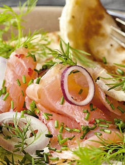 Madpandekager med laks og krydderurter