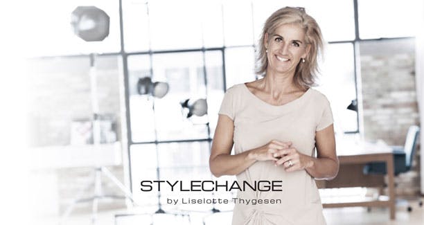 https://imgix.femina.dk/media/sondag/2013/08/33/1333-faa-mere-ud-af-din-garderobe/1333-stylechange-copy.jpg