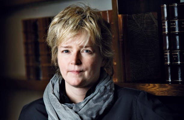 https://imgix.femina.dk/media/sondag/2014/01/02/karin-slaugther/karin-slaughter-stor.jpg