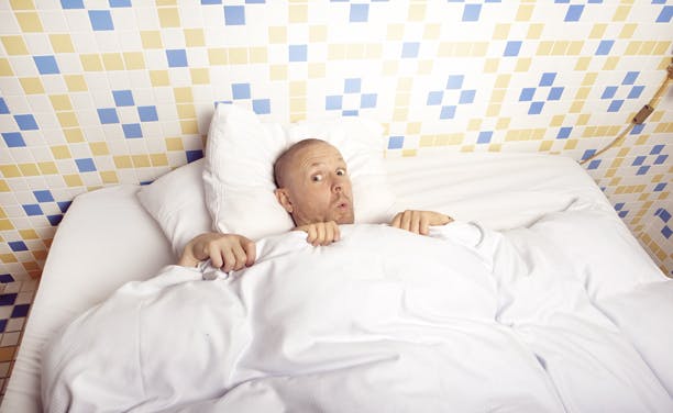 https://imgix.femina.dk/media/websites/femina-dot-dk/website/dig-og-dit-liv/taet-paa-dig/2012/09/1236-anders-matthesen-indimellem-er-jeg-ved-at-braekke-mig-over-mig-selv/1236-anders-mattesen-copy-1.jpg