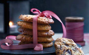 https://imgix.femina.dk/media/websites/femina-dot-dk/website/jul/mad/2012/11/1246-julens-bedste-kager/1246-julebag-julecookies-copy-2.jpg