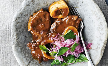 Ossobuco med mos og løgsalat