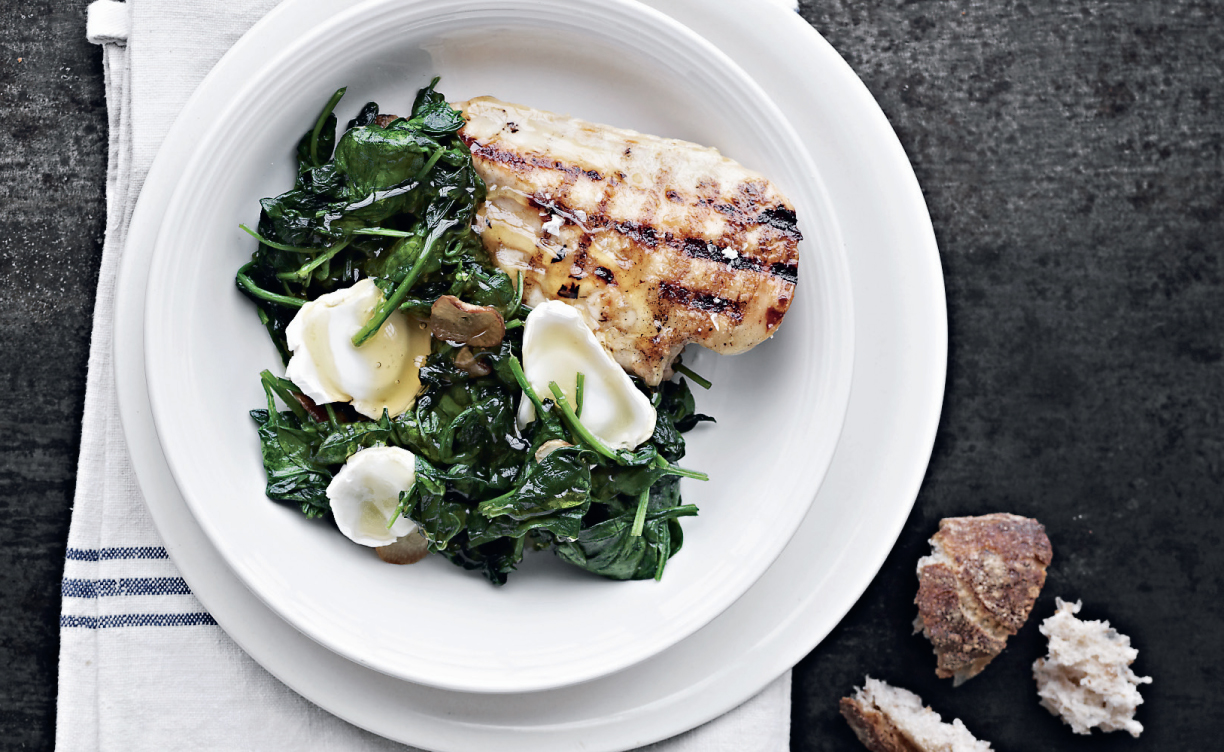 Kylling med salat og gedeost