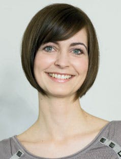 https://imgix.femina.dk/media/websites/femina-dot-dk/website/mode/makeover/2012/07/1228-ny-kvinde/1228-ny-kvinde-copy.jpg