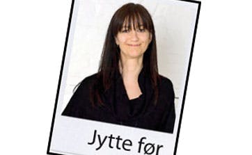 https://imgix.femina.dk/media/websites/femina-dot-dk/website/mode/makeover/2012/09/1237-ny-kvinde-jytte/1237-ny-kvinde-foer-swi.jpg