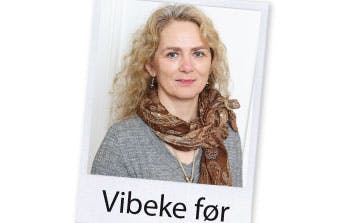 https://imgix.femina.dk/media/websites/femina-dot-dk/website/mode/makeover/2013/03/1311-stilboost-vibeke/1311-stilboost-foer-copy-2.jpg