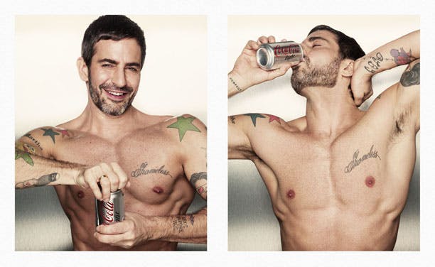 https://imgix.femina.dk/media/websites/femina-dot-dk/website/mode/nyheder/2013/02/1306-marc-jacobs-for-cocacola/1306-cocacola-art.jpg